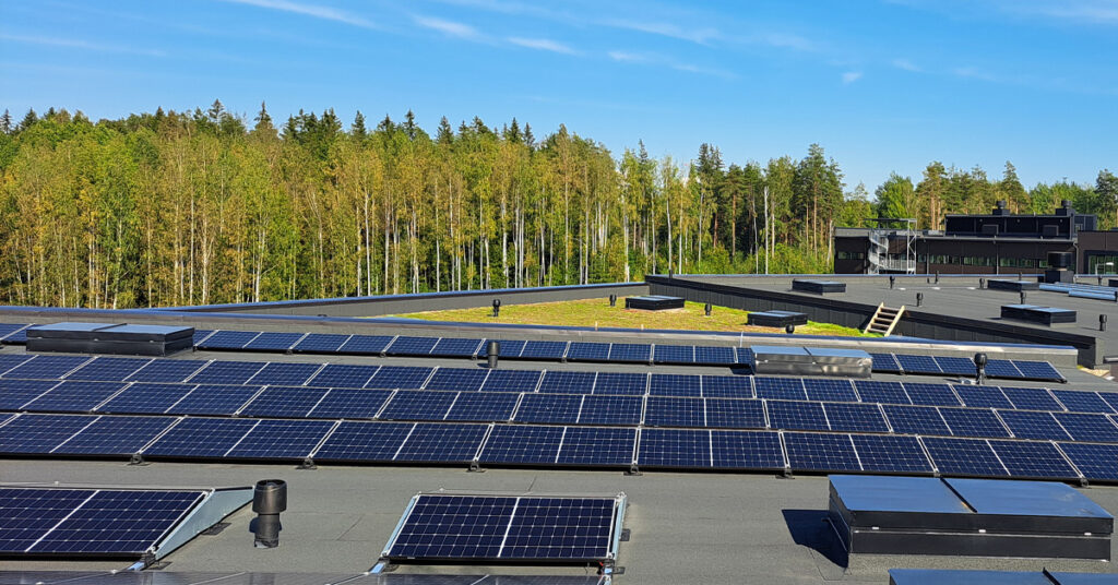 Vantaa green roof, solar panels