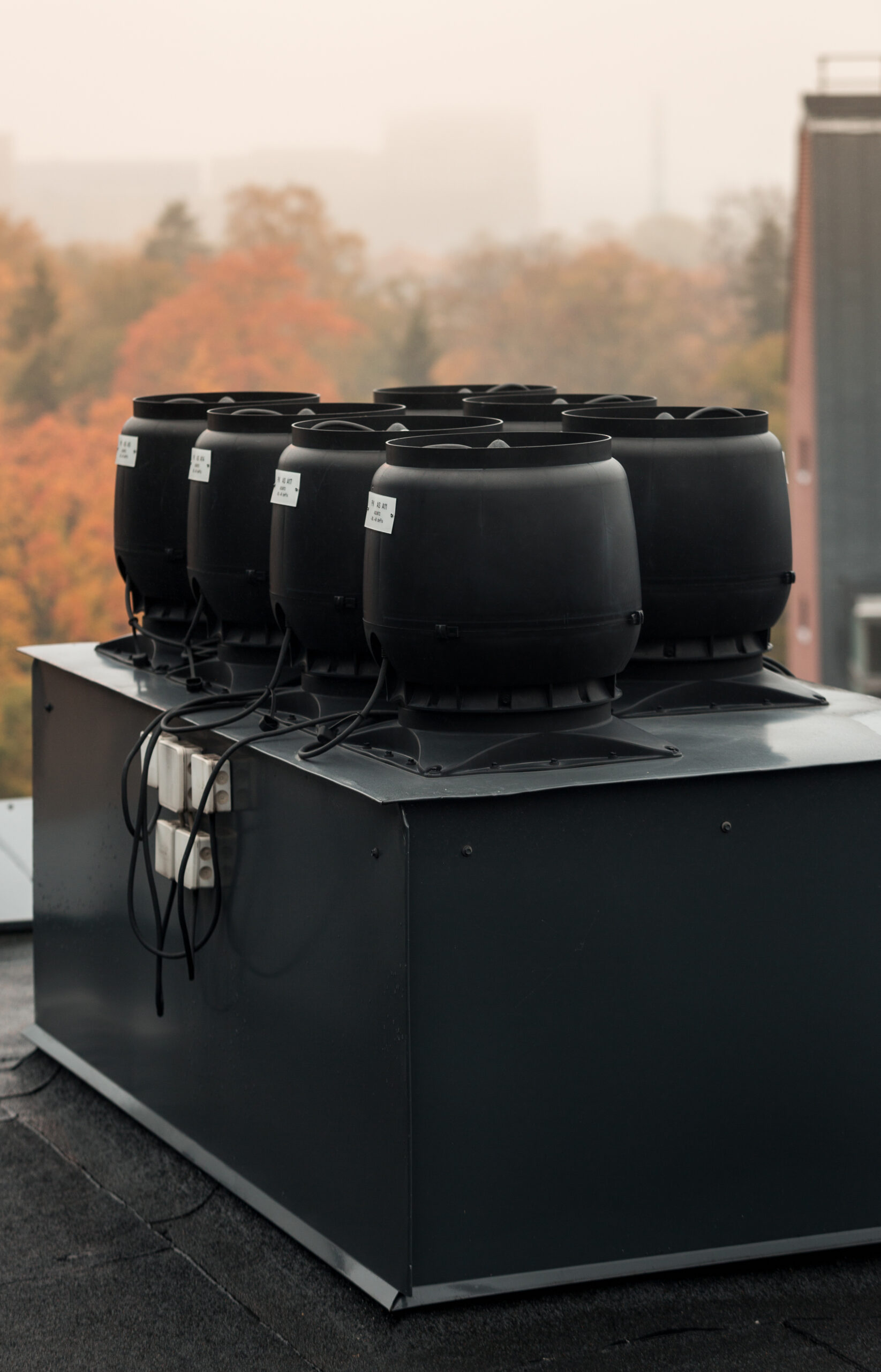 ECO250S/Ø200 XL ROOF FAN + INSTALLATION SET - Image 2